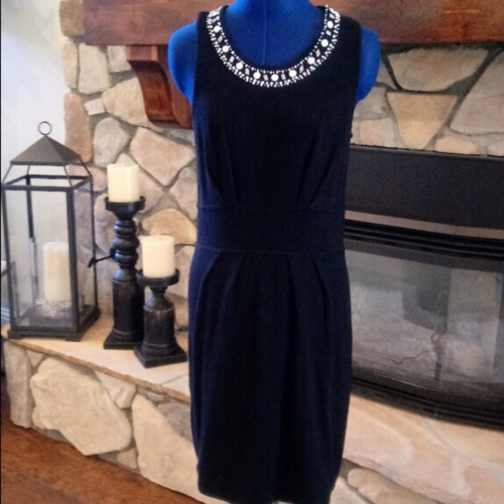 Banana Republic Knit dress - Black w/ Detail